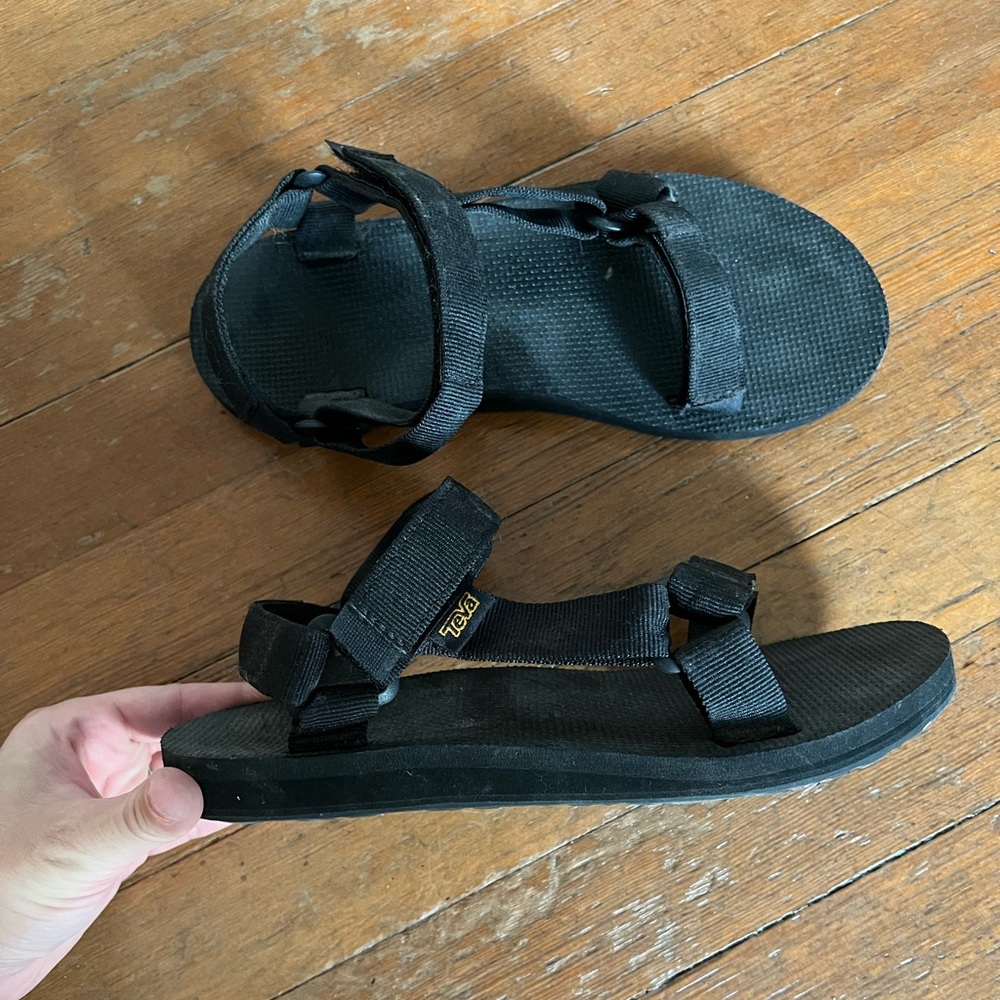 Women’s Teva Black Sandals size 8